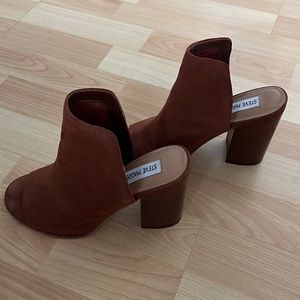 Steve Madden suede heels